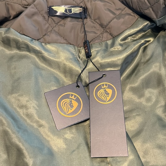 Army Green Quilted Vest NWT - Picture 8 of 9